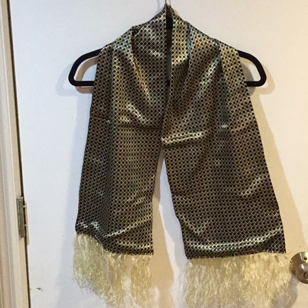 Silk scarf with cashmere lining